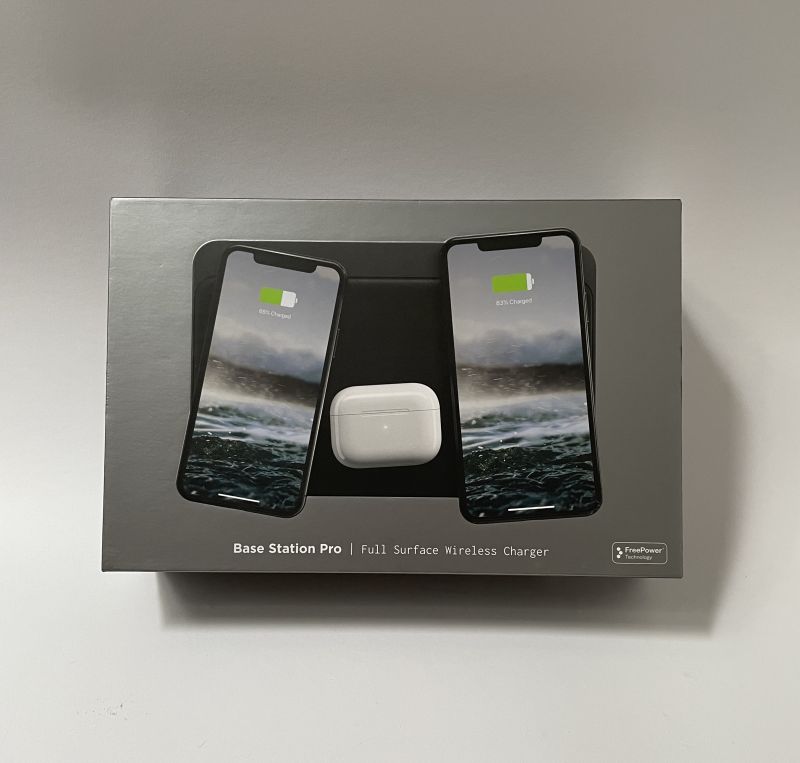 NOMAD Base Station Pro Full Surface Wireless Charger