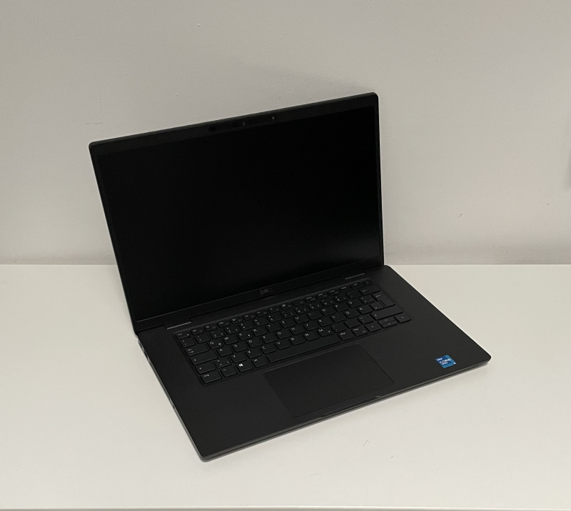 Dell Latitude 7520 Intel Core i5-1145G7 2,60GHz 16GB 256GB NVMe Win 11 Pro