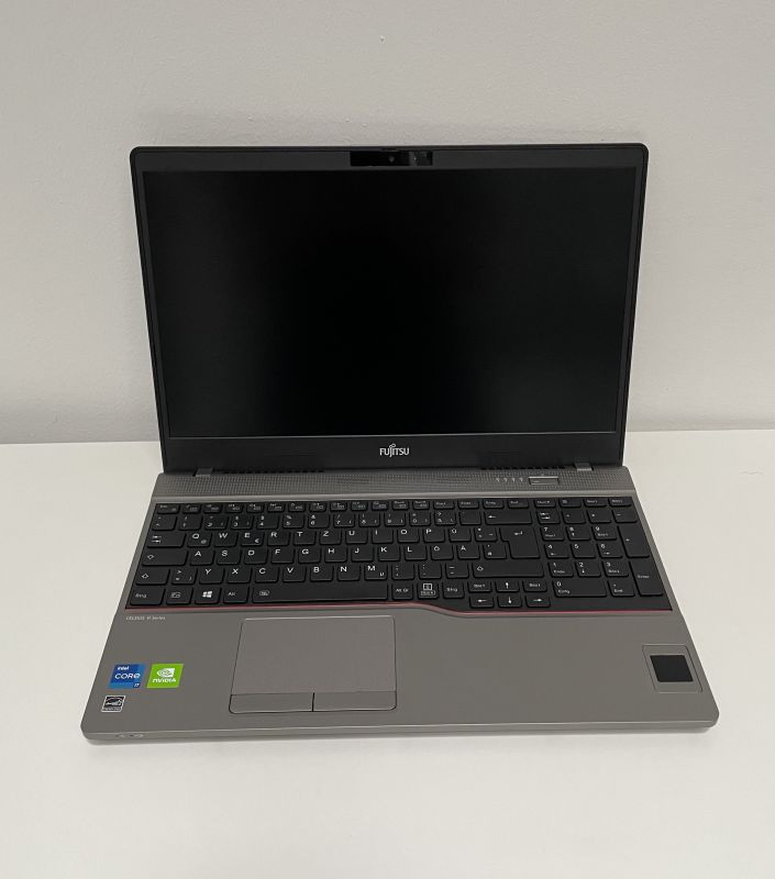 FUJITSU CELSIUS H5511 Intel Core i7-1165G7 2,80GHz 32GB 1TB NVMe Win 11 Pro