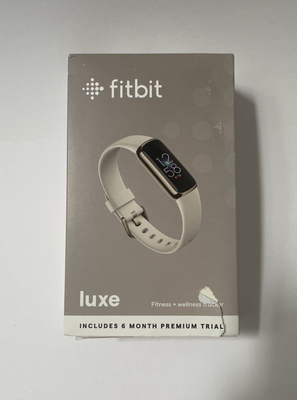 Fitbit Luxe Fitness + wellness tracker Soft Gold Stainless Steel
